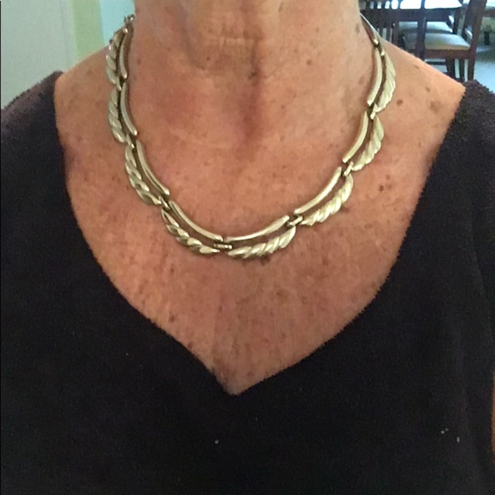 Monet costume jewelry gold choker